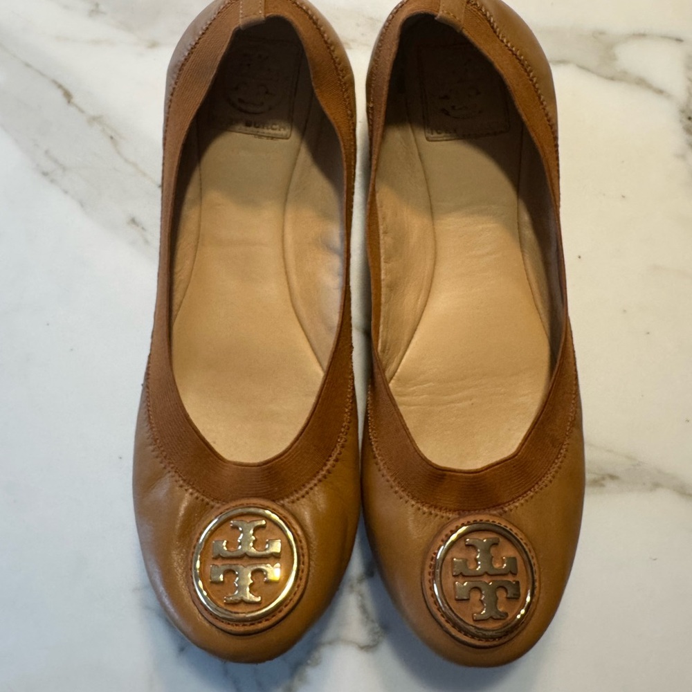 Tory Burch Chestnut Leather Ballet Flats with Gold Logo